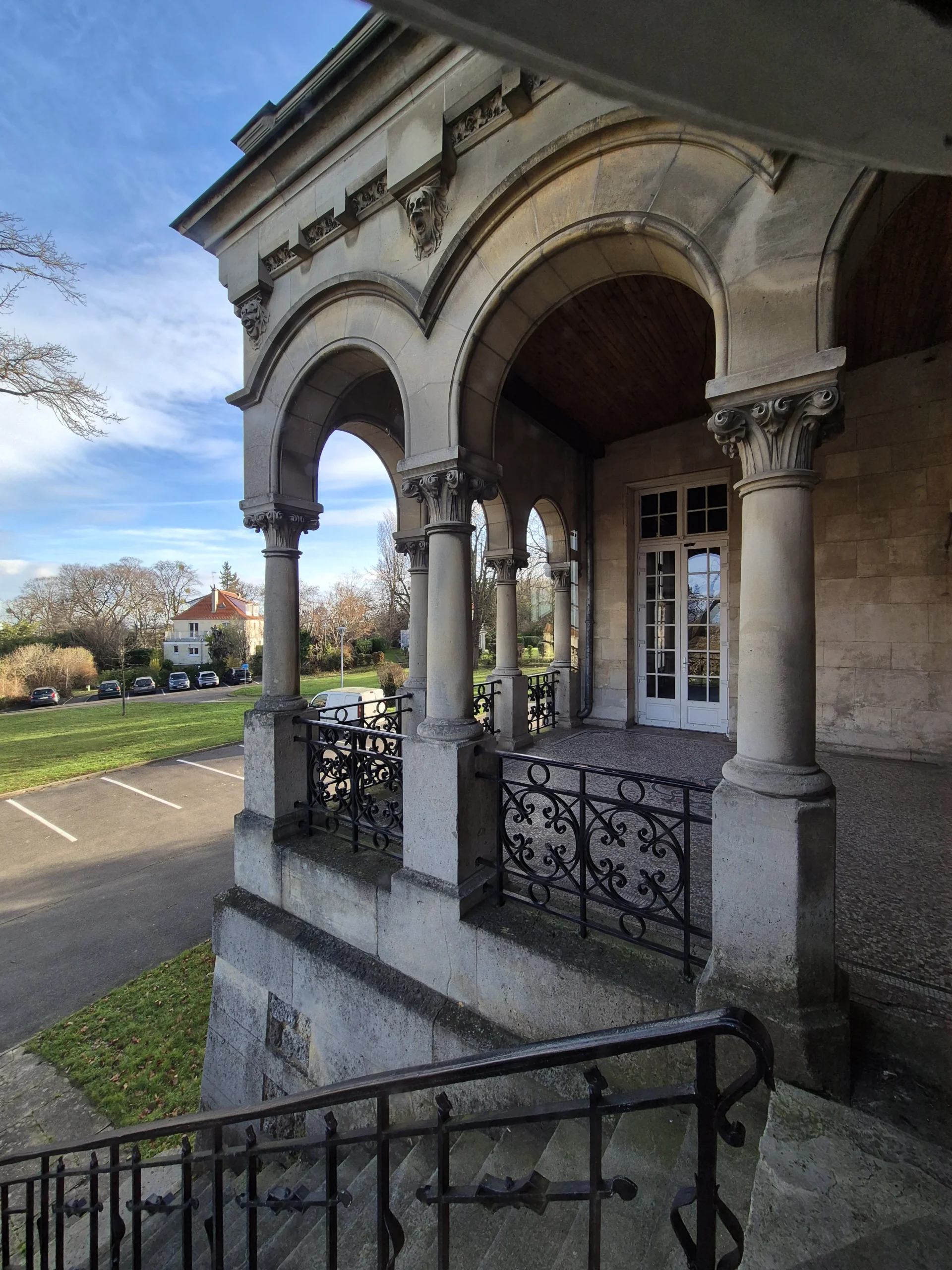 salle harmonie du domaine saint françois d'assise grand angle