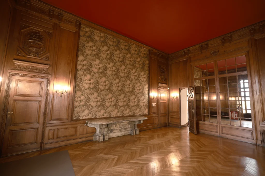 salon lully vue d'angle
