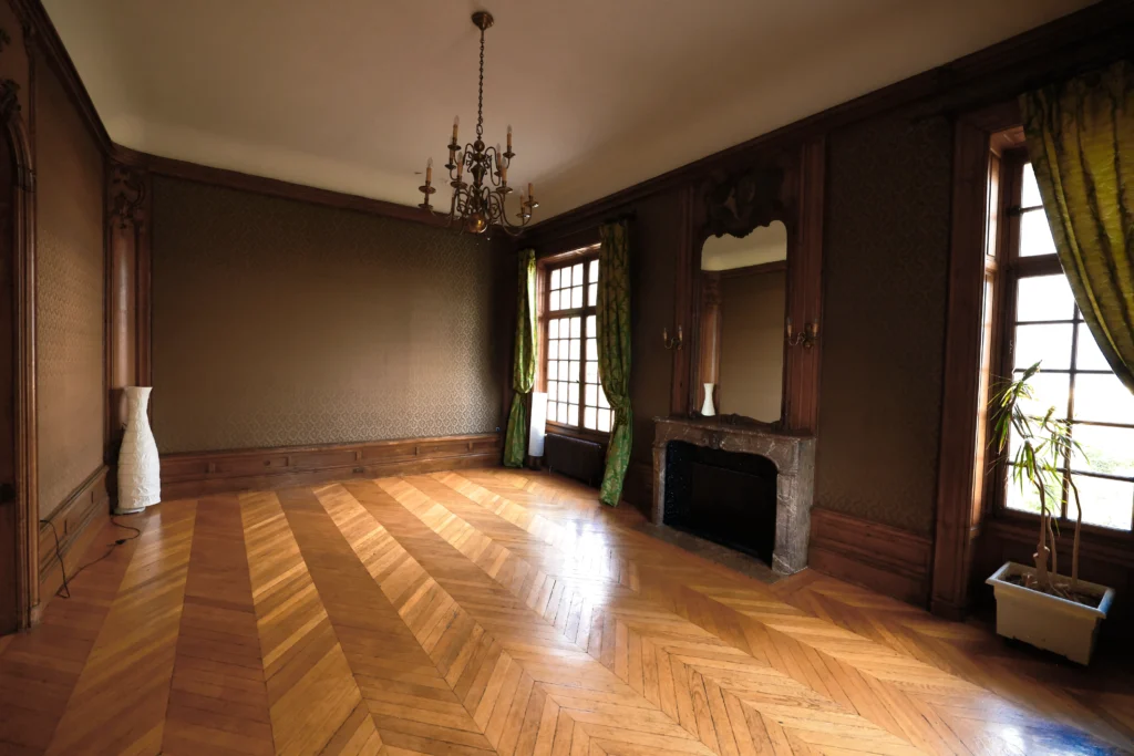 salon vivaldi du château du domaine saint françois d'assise vue de côté 2